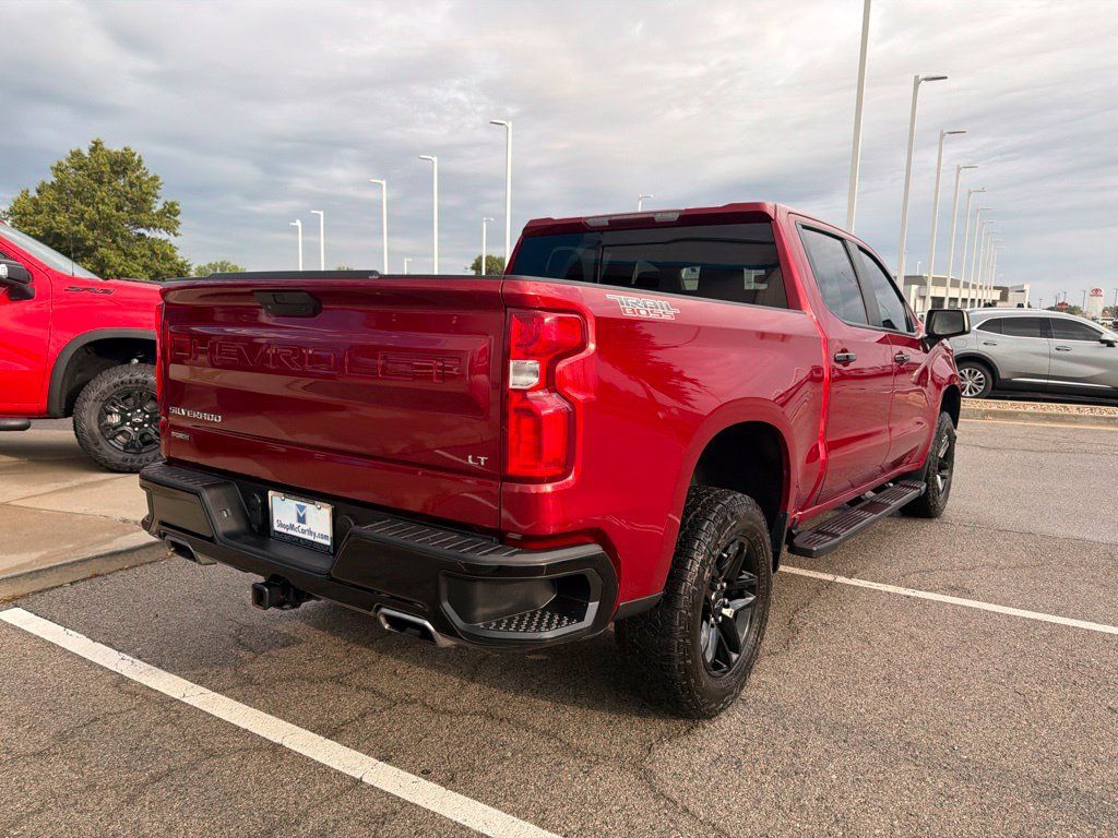 Used 2021 Chevrolet Silverado 1500 LT Trail Boss w/ Convenience Package II AWD/4WD image 3