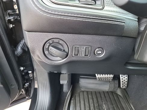 Used 2022 Dodge Challenger SRT Hellcat w/ Plus Package image 28