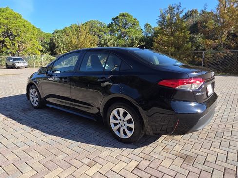 Certified 2024 Toyota Corolla LE image 9