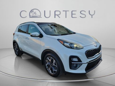 Used 2020 Kia Sportage EX w/ EX Technology Package FWD image 5