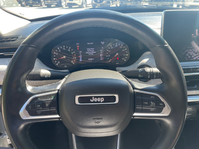 Used 2022 Jeep Compass Latitude w/ Sun and Sound Group AWD/4WD image 29