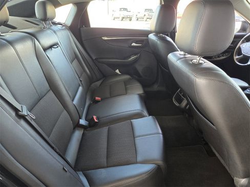 Used 2018 Chevrolet Impala LT image 18