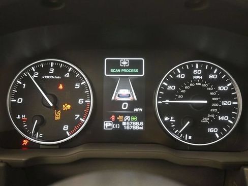 Used 2025 Subaru Forester Touring AWD/4WD image 9