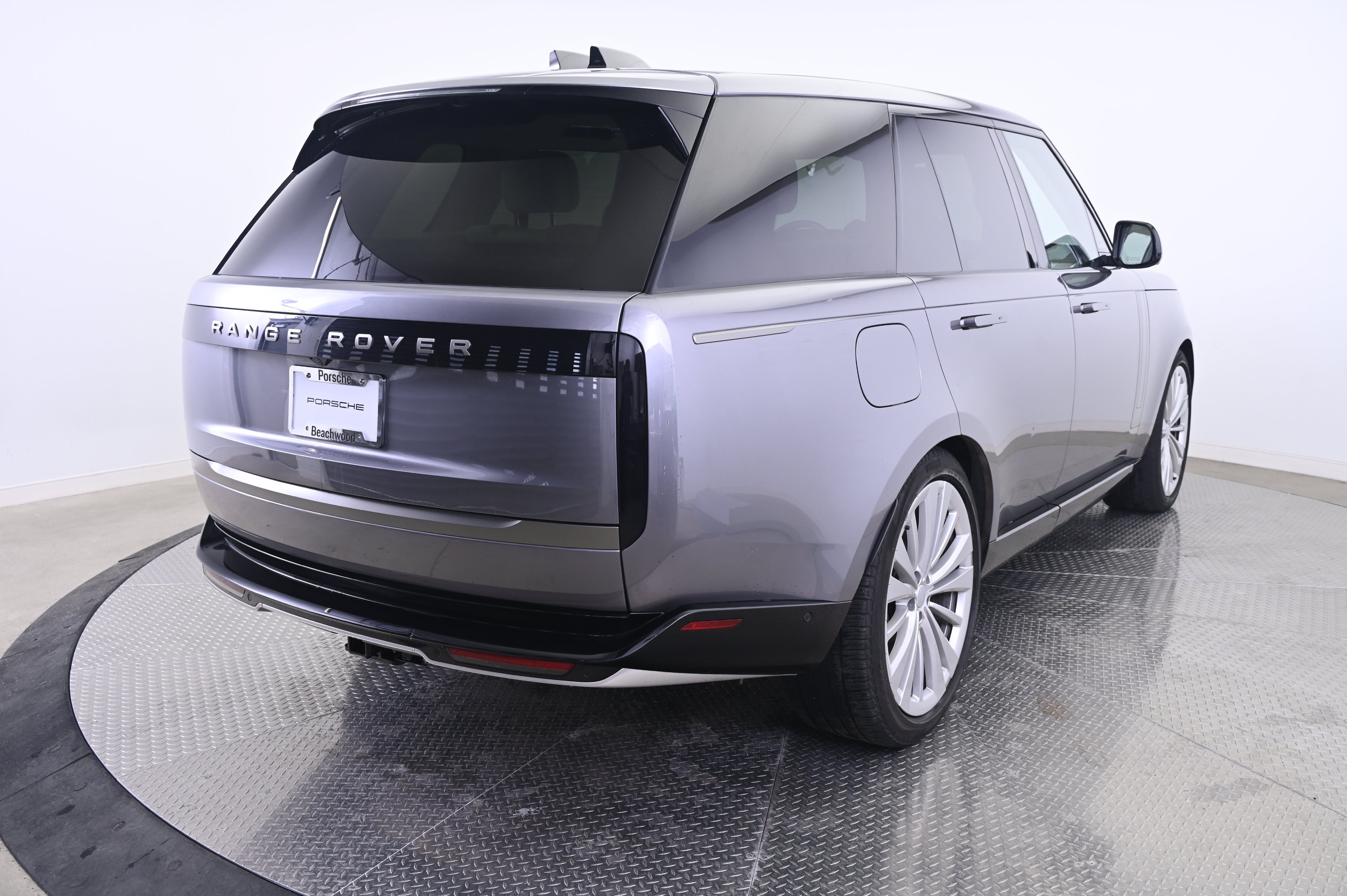 Used 2024 Land Rover Range Rover SE AWD/4WD image 7