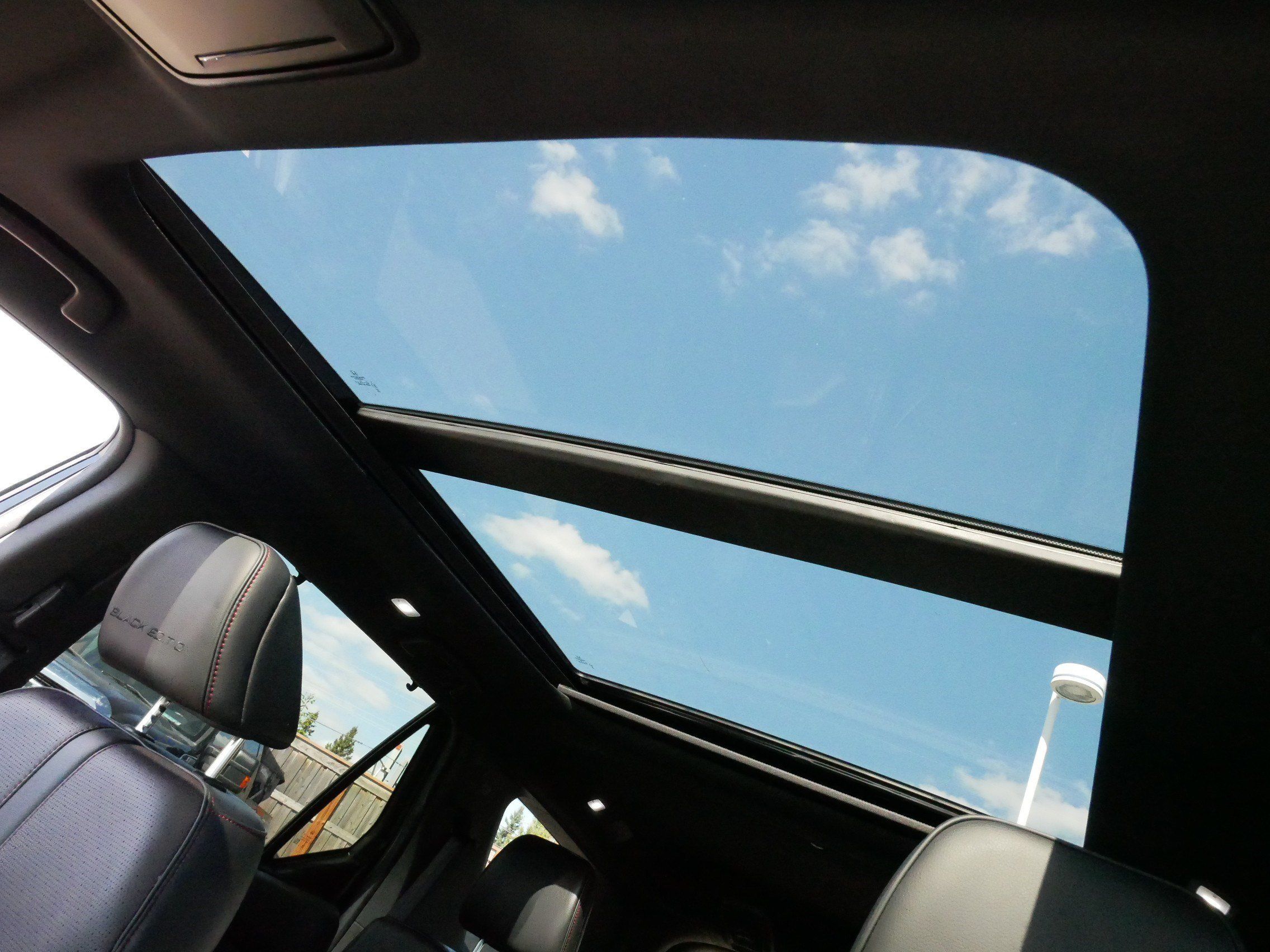 Used 2025 Honda Pilot Black Edition image 37