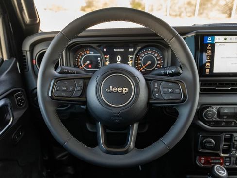Used 2026 Jeep Gladiator Rubicon AWD/4WD image 22