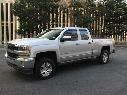 Used 2017 Chevrolet Silverado 1500 LT w/ All Star Edition RWD image 12