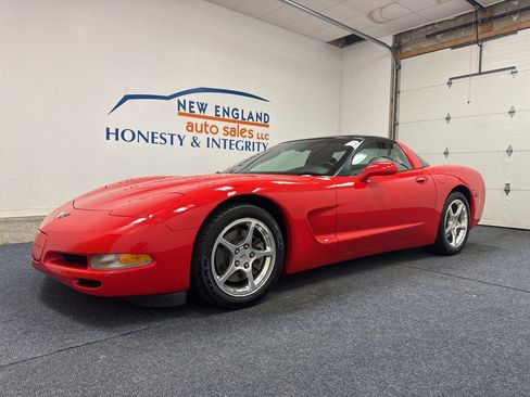 Used 2003 Chevrolet Corvette Coupe RWD image 1