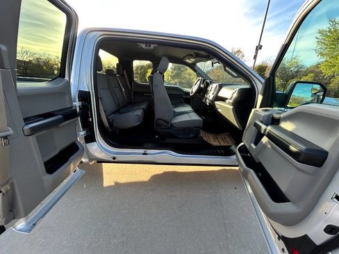 Used 2018 Ford F150 XLT image 15