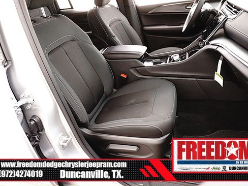 New 2026 Jeep Grand Cherokee Laredo X image 16