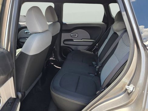 Used 2015 Kia Soul + FWD image 12