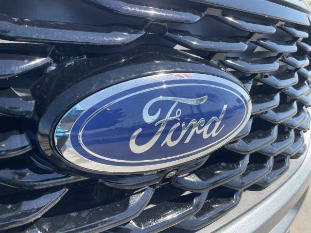 Used 2022 Ford Explorer ST-Line w/ Class IV Trailer Tow Package AWD/4WD image 32