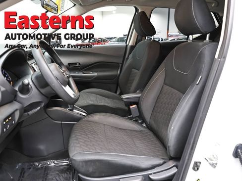 Used 2021 Nissan Kicks S image 14