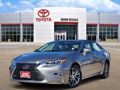 Used 2017 Lexus ES 350 w/ Luxury Package