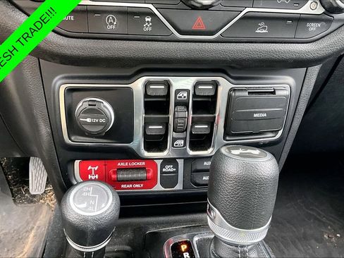 Used 2024 Jeep Wrangler Unlimited Sport AWD/4WD image 15
