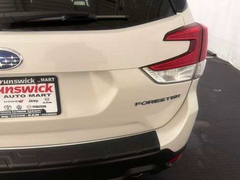 Used 2019 Subaru Forester Limited image 17