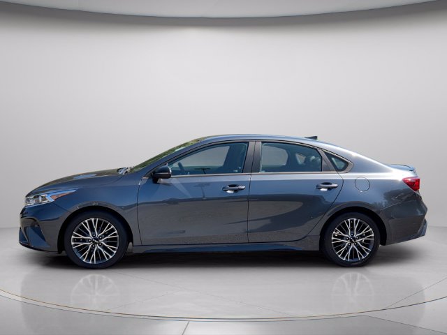Used 2023 Kia Forte GT-Line FWD image 3