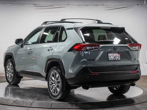 Certified 2022 Toyota RAV4 XLE Premium image 3