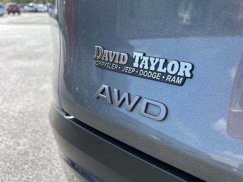 Used 2025 Nissan Murano SL AWD/4WD image 43