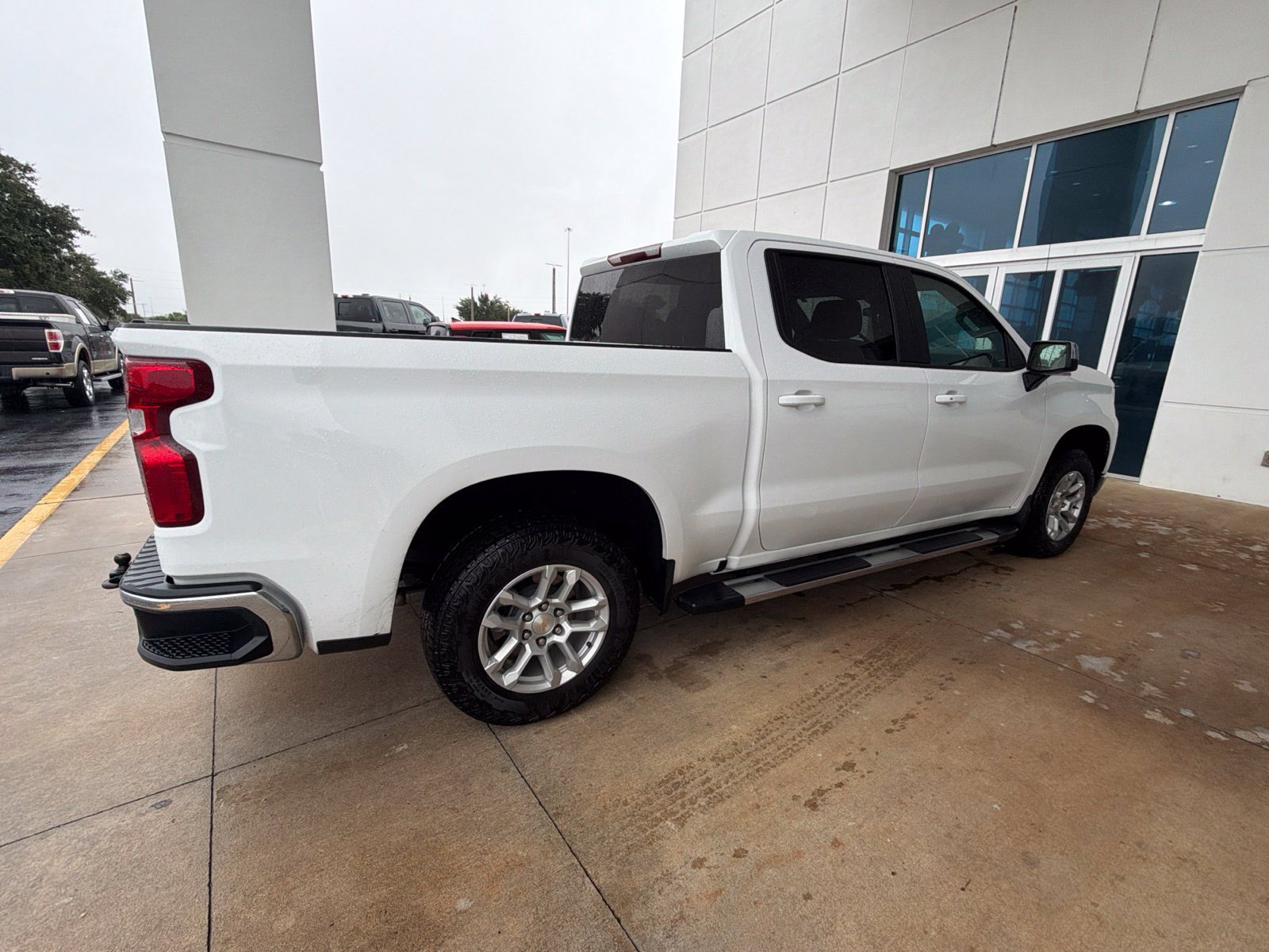 Used 2026 Chevrolet Silverado 1500 LT AWD/4WD image 10