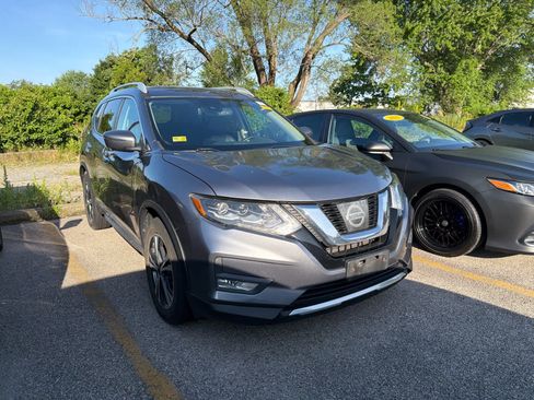 Used 2017 Nissan Rogue SL w/ SL Premium Package AWD/4WD image 3