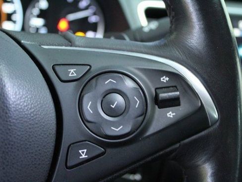 Used 2019 Buick LaCrosse Premium image 18