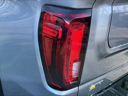 Used 2026 GMC Sierra 1500 SLT image 35