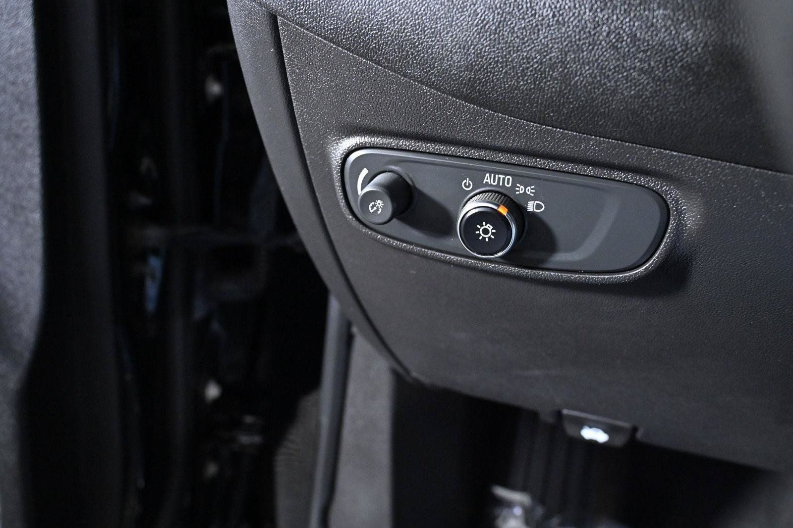 Used 2022 Chevrolet Equinox LT AWD/4WD image 18