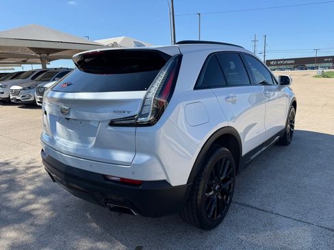 Used 2019 Cadillac XT4 Sport w/ LPO, Midnight Sport Package AWD/4WD image 7