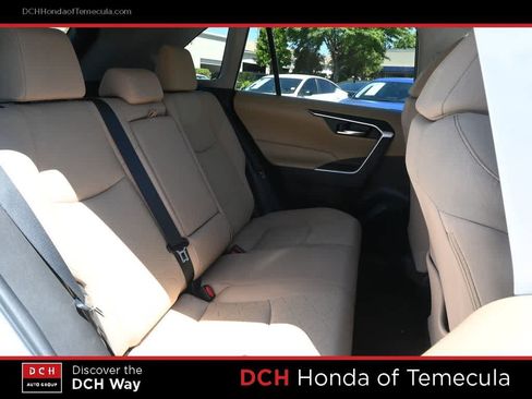 Used 2022 Toyota RAV4 XLE AWD/4WD image 20