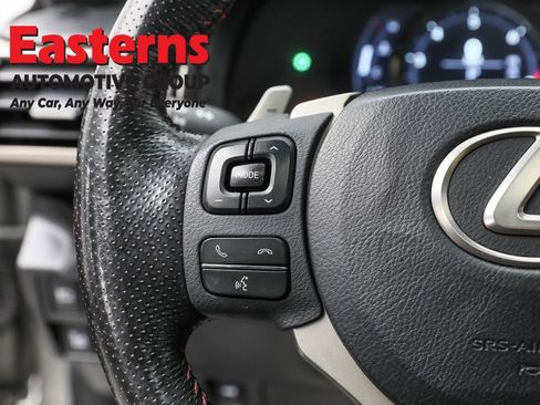 Used 2018 Lexus IS 300 AWD image 15