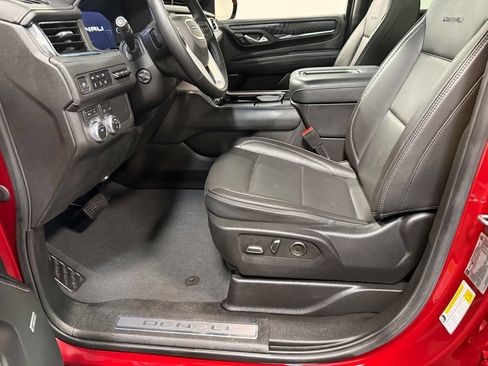 Used 2023 GMC Yukon Denali AWD/4WD image 57
