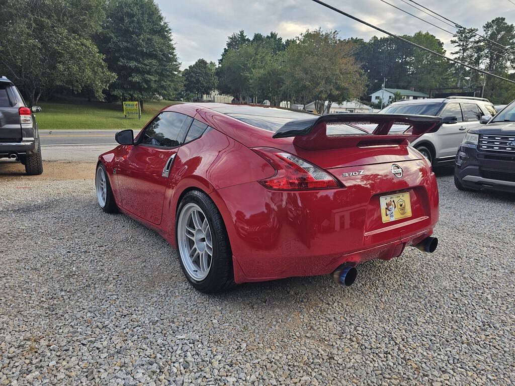 Used 2017 Nissan 370Z Coupe RWD image 3