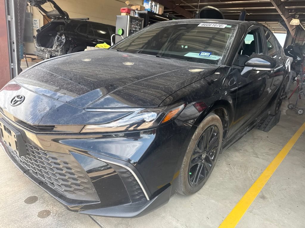 Used 2026 Toyota Camry SE w/ Convenience Package FWD image 3