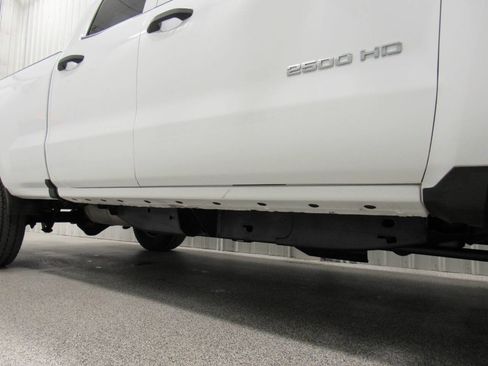 Used 2019 Chevrolet Silverado 2500 W/T image 21