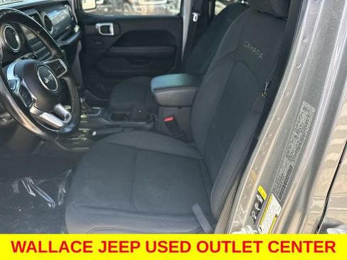 Used 2020 Jeep Wrangler Unlimited Sahara w/ LED Lighting Group AWD/4WD image 18