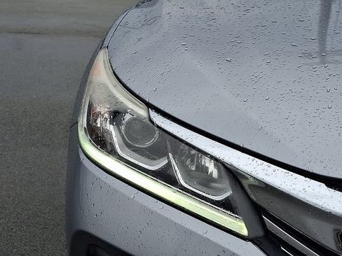 Used 2017 Honda Accord EX-L image 29