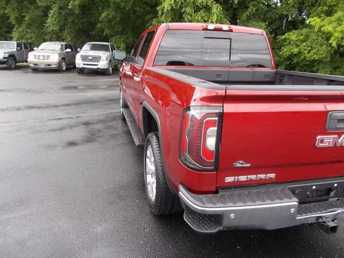 Used 2018 GMC Sierra 1500 SLT AWD/4WD image 4