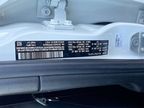 Used 2023 Jeep Renegade Trailhawk image 31