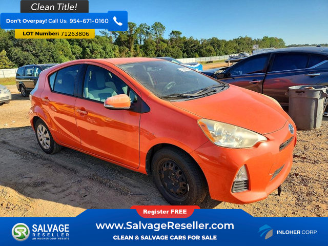 Used 2014 Toyota Prius C One FWD image 5