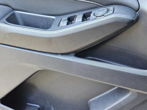 Used 2021 Chevrolet Traverse LT image 5