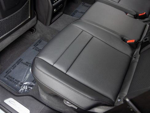 Certified 2025 Porsche Cayenne image 42