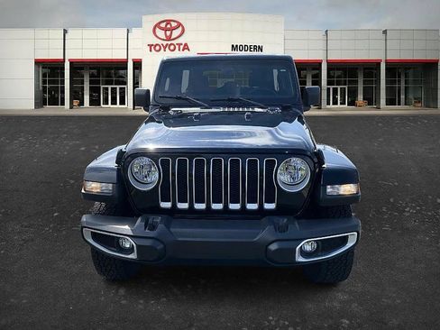 Used 2022 Jeep Wrangler Unlimited Sahara AWD/4WD image 2