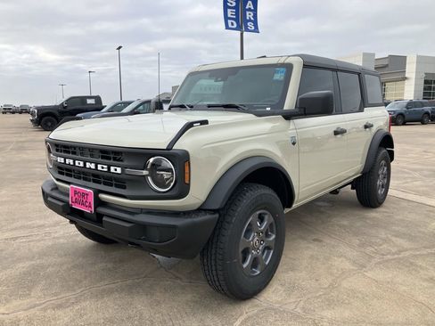 New 2025 Ford Bronco Big Bend image 3