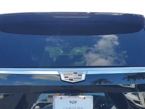 Certified 2023 Cadillac Escalade Premium Luxury image 13