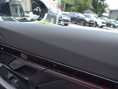 Used 2026 BMW 530i RWD image 21