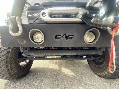 Used 2017 Jeep Wrangler Unlimited Sport w/ Connectivity Group image 34