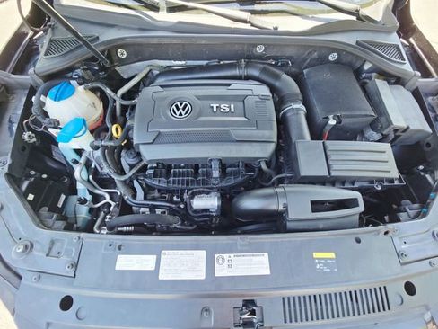Used 2015 Volkswagen Passat 1.8T Limited Edition FWD image 32