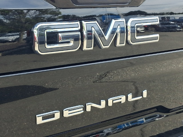 Used 2025 GMC Sierra 2500 Denali Ultimate AWD/4WD image 32