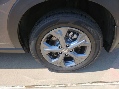 Used 2025 Honda HR-V LX image 9